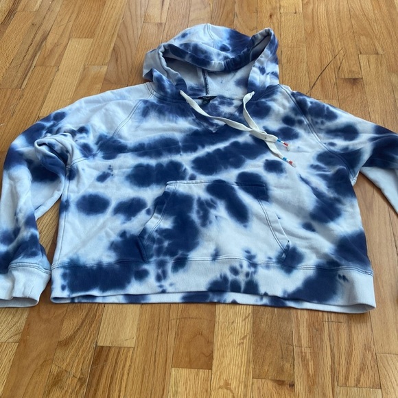 J. Crew Tops - WOMEN’S J Crew sweatshirt. Blue and white. Size XL